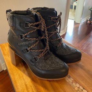 Sorel heeled felt bootie
